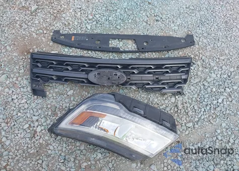 2018 Ford Explorer Xlt z USA, uszkodzony, nr VIN 1FM5K7D85JGB39540